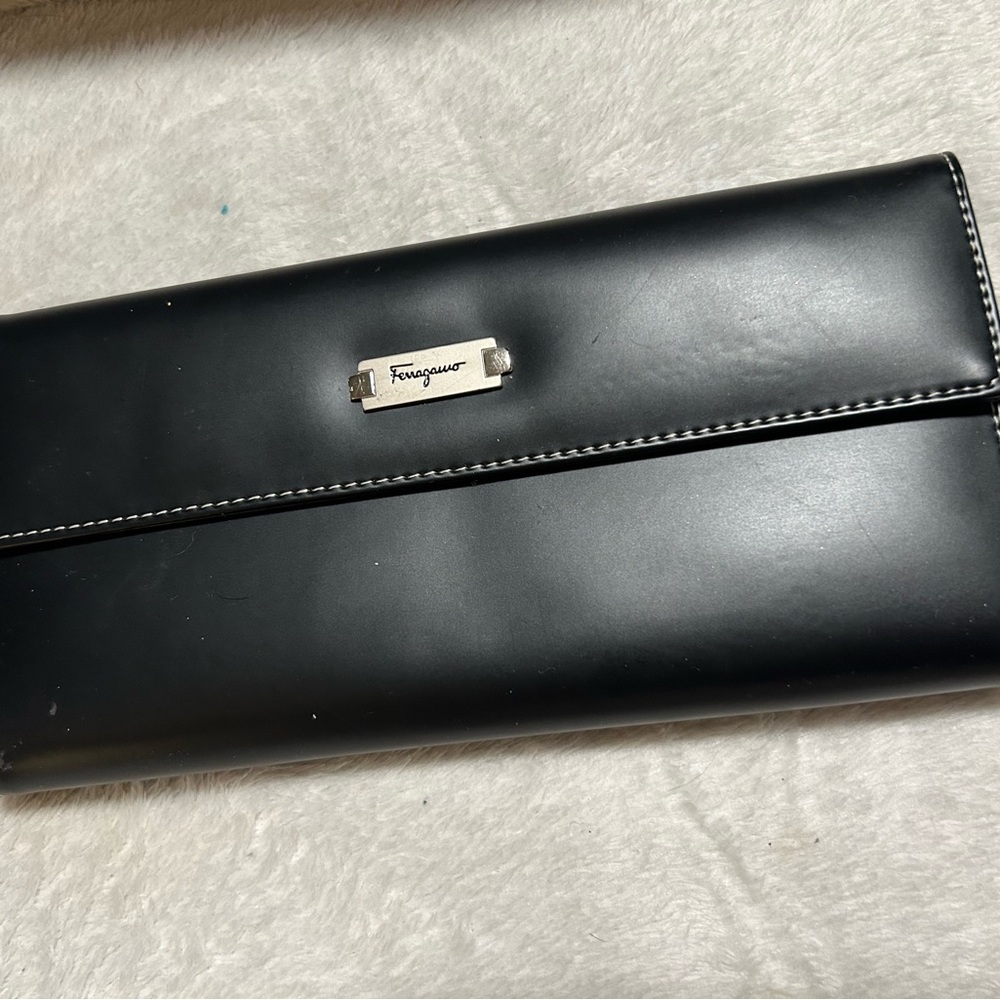Salvatore Ferragamo Black Smooth Leather Men's Long Wallet with Silver Logo